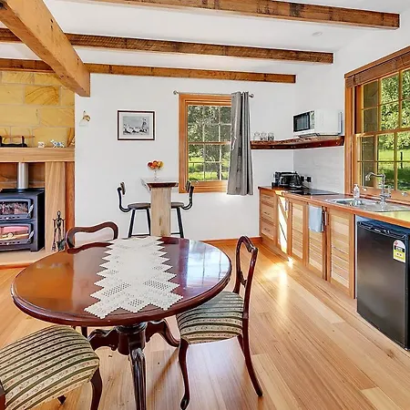 Blackwood Park Cottages Mole Creek Exterior photo